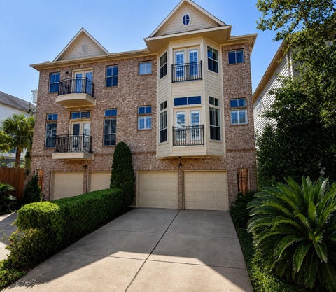 Photo of 3917 Blossom Street, Houston, TX 77007 (MLS # 73937589)