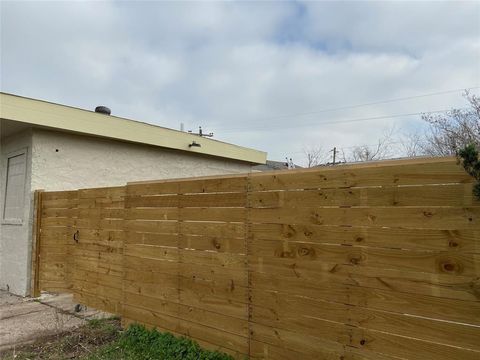 Tiny photo for 12115 Segrest Drive, Houston, TX 77047 (MLS # 50724698)