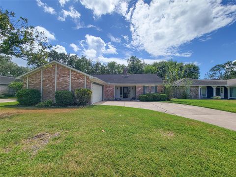 Photo of 13823 Piping Rock Lane, Houston, TX 77077 (MLS # 24974098)