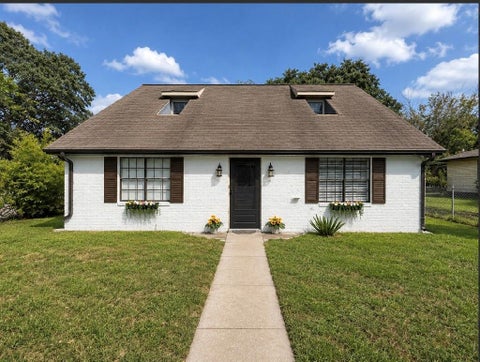 Photo of 1001 Clearspring Drive, Brenham, TX 77833 (MLS # 56099860)