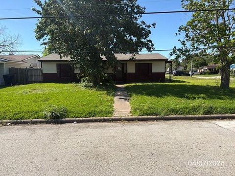 Photo of 7822 Kimble Street, Houston, TX 77017 (MLS # 65808229)