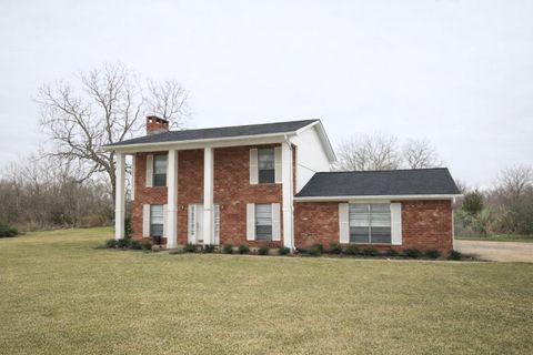 Photo of 1310 S Caney Trail Drive, Wharton, TX 77488 (MLS # 40553174)