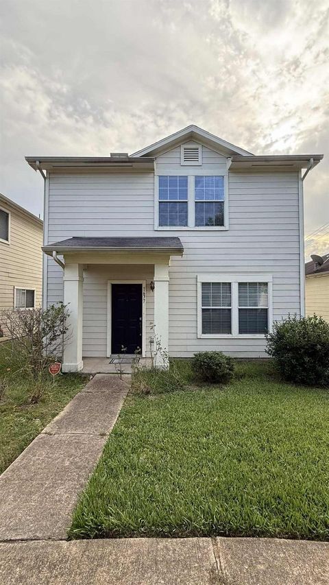 Photo of 1677 Nichole Woods Drive, Houston, TX 77047 (MLS # 61014132)