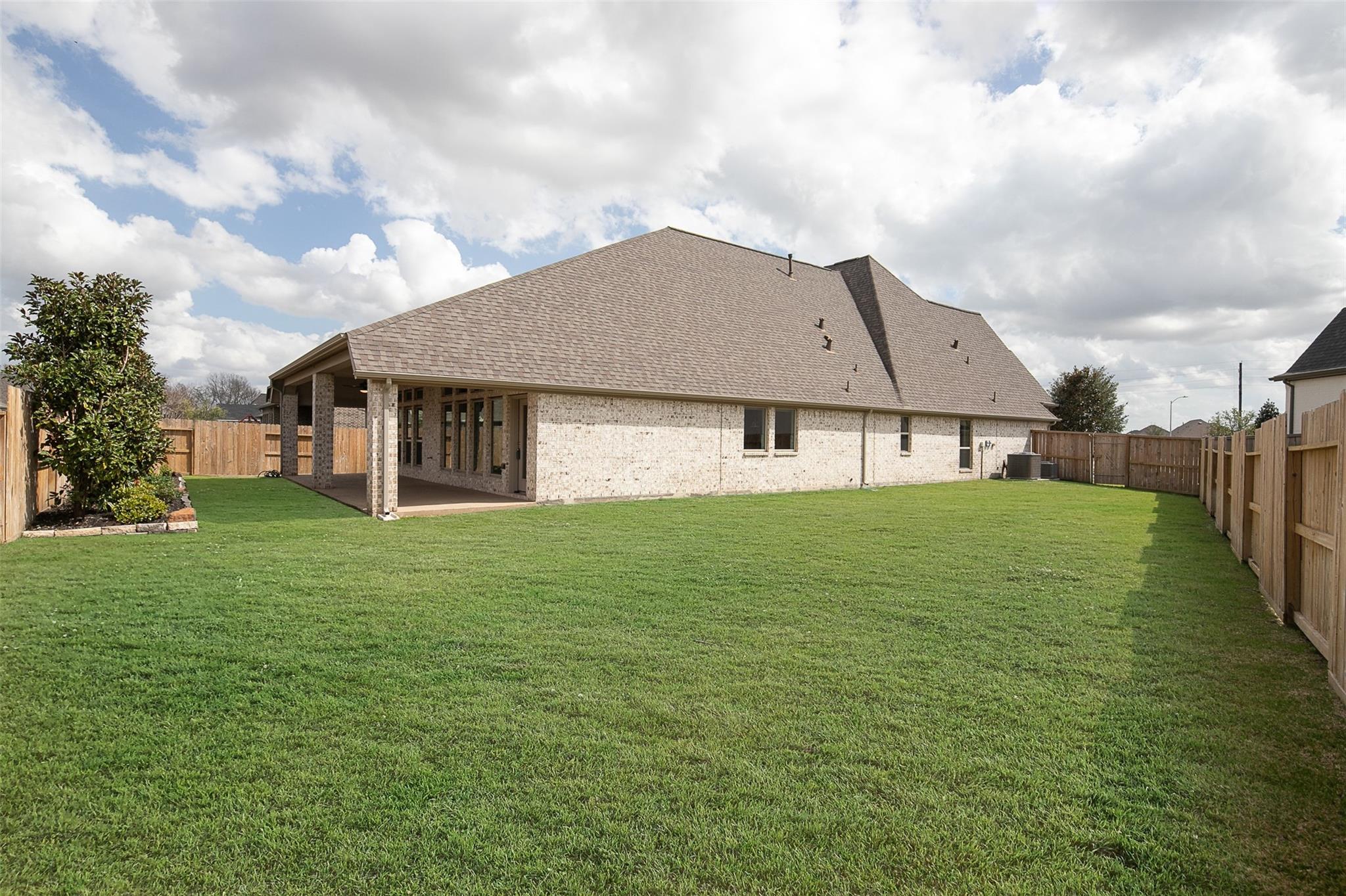 8703 Azalea Crossing Ct