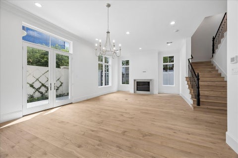 Photo of 31 Wentworth Gate Path, Houston, TX 77027 (MLS # 33225986)