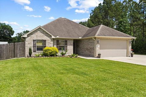 Photo of 685 Dayna Lane, Sour Lake, TX 77659 (MLS # 22776372)