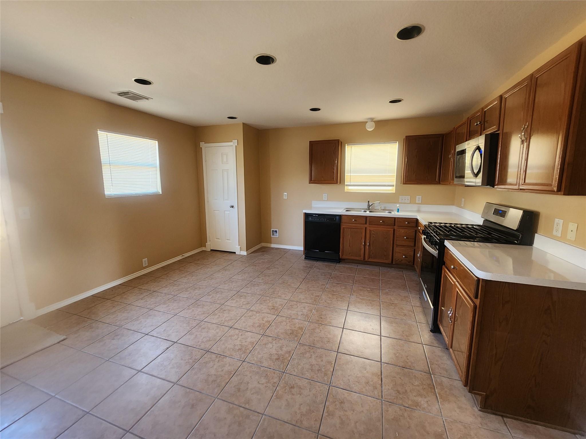 3414 Dartmouth Field Lane