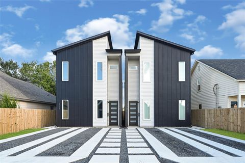 Photo of 327 Tite Street #A, Houston, TX 77029 (MLS # 87834685)
