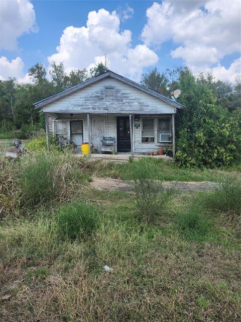 Photo of 207 SE Canal Street, Garwood, TX 77442 (MLS # 31892169) Photo of 207 SE Canal Street, Garwood, TX 77442 (MLS # 31892169)