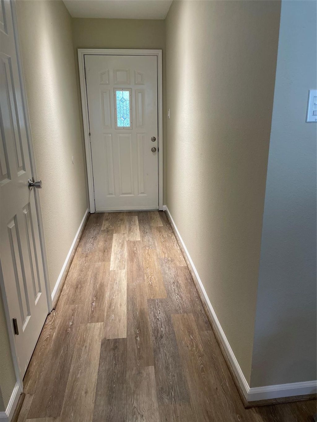 Photo of 707 Hildred Avenue, Conroe, TX 77303 (MLS # 30624615)