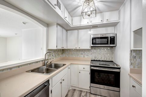 Tiny photo for 3614 Montrose Boulevard #1106, Houston, TX 77006 (MLS # 68527268)