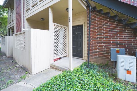 Photo of 8055 Cambridge Street #17, Houston, TX 77054 (MLS # 30225476)