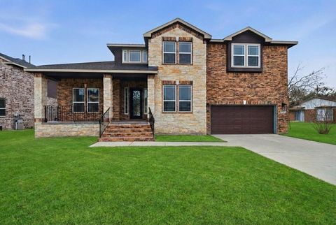 Photo of 16511 Boston Post Road, Cypress, TX 77429 (MLS # 26868242)