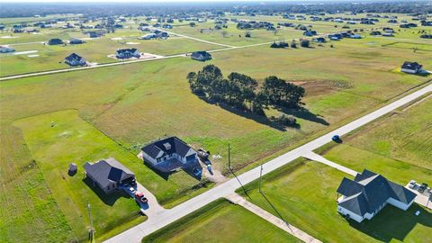 Photo of 577 Longhorn Trail, Angleton, TX 77515 (MLS # 3313158)