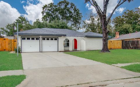 Photo of 9406 Autauga Street, Houston, TX 77080 (MLS # 18123434)