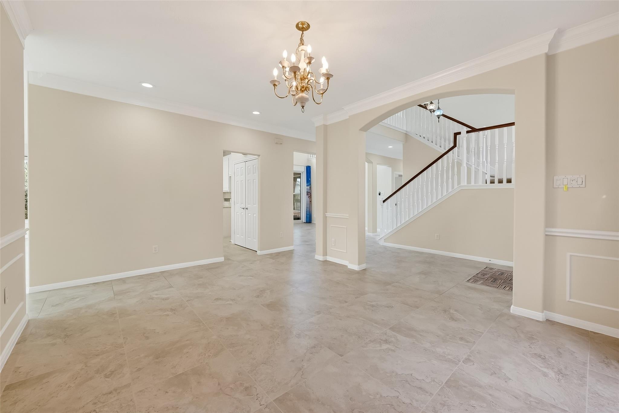 1006 Pointe Loma Drive