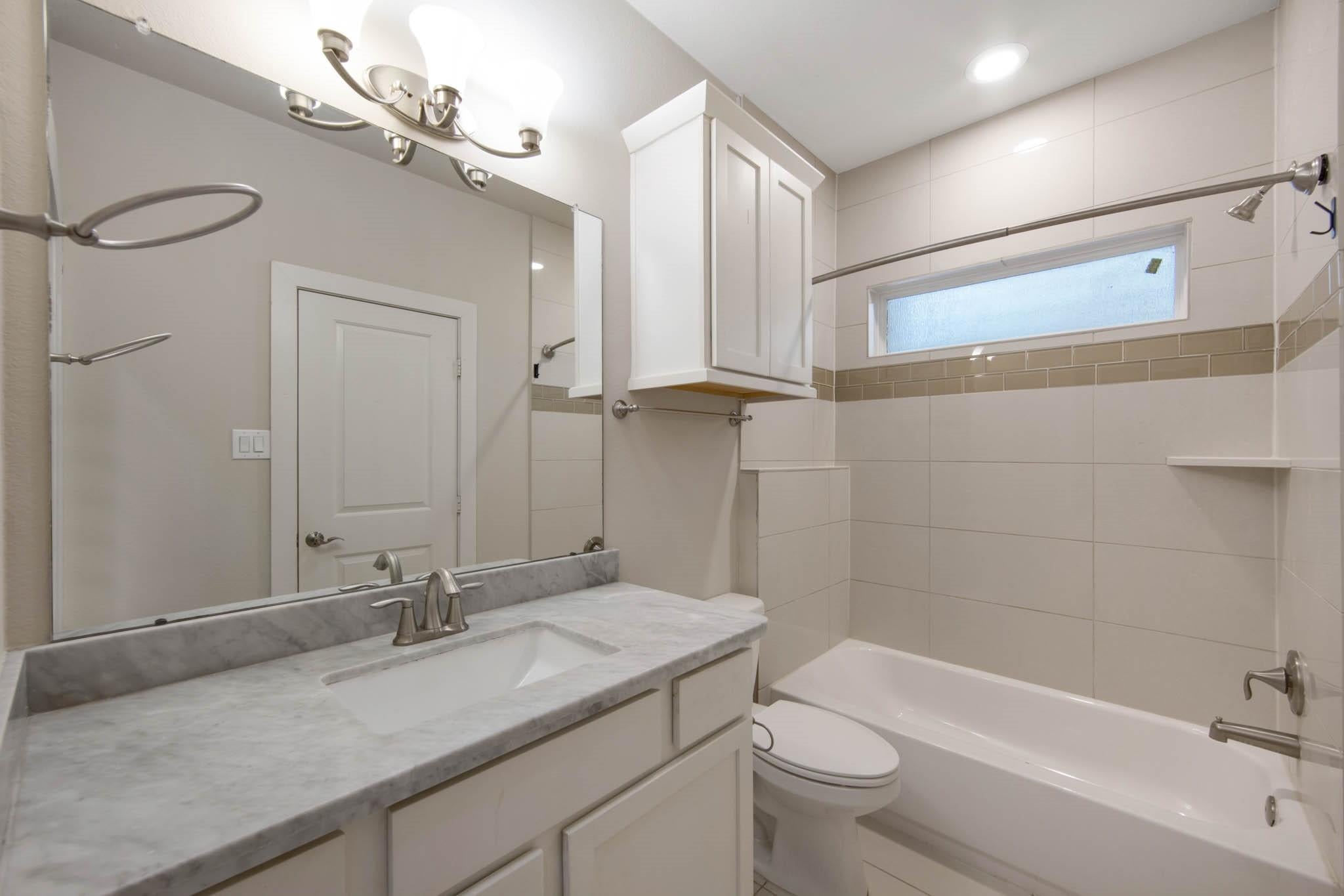 953 W 24th Street