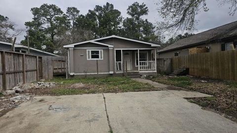 Photo of 12011 Greencanyon Drive, Houston, TX 77044 (MLS # 60157671) Photo of 12011 Greencanyon Drive, Houston, TX 77044 (MLS # 60157671)