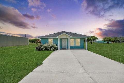 Photo of 288 Buckskin Drive, Palacios, TX 77465 (MLS # 32402568)