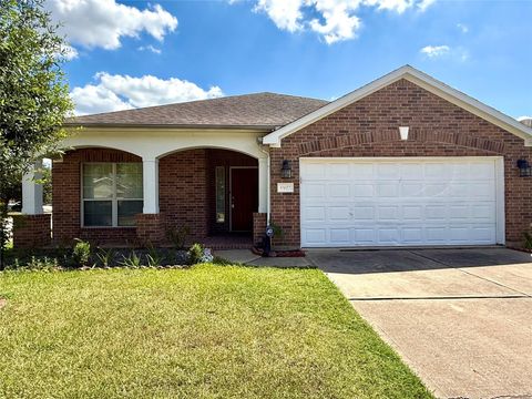 Photo of 10022 Driftwood Park Drive, Houston, TX 77095 (MLS # 27963976)