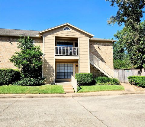 Photo of 1311 Antoine Drive #252, Houston, TX 77055 (MLS # 89672619)