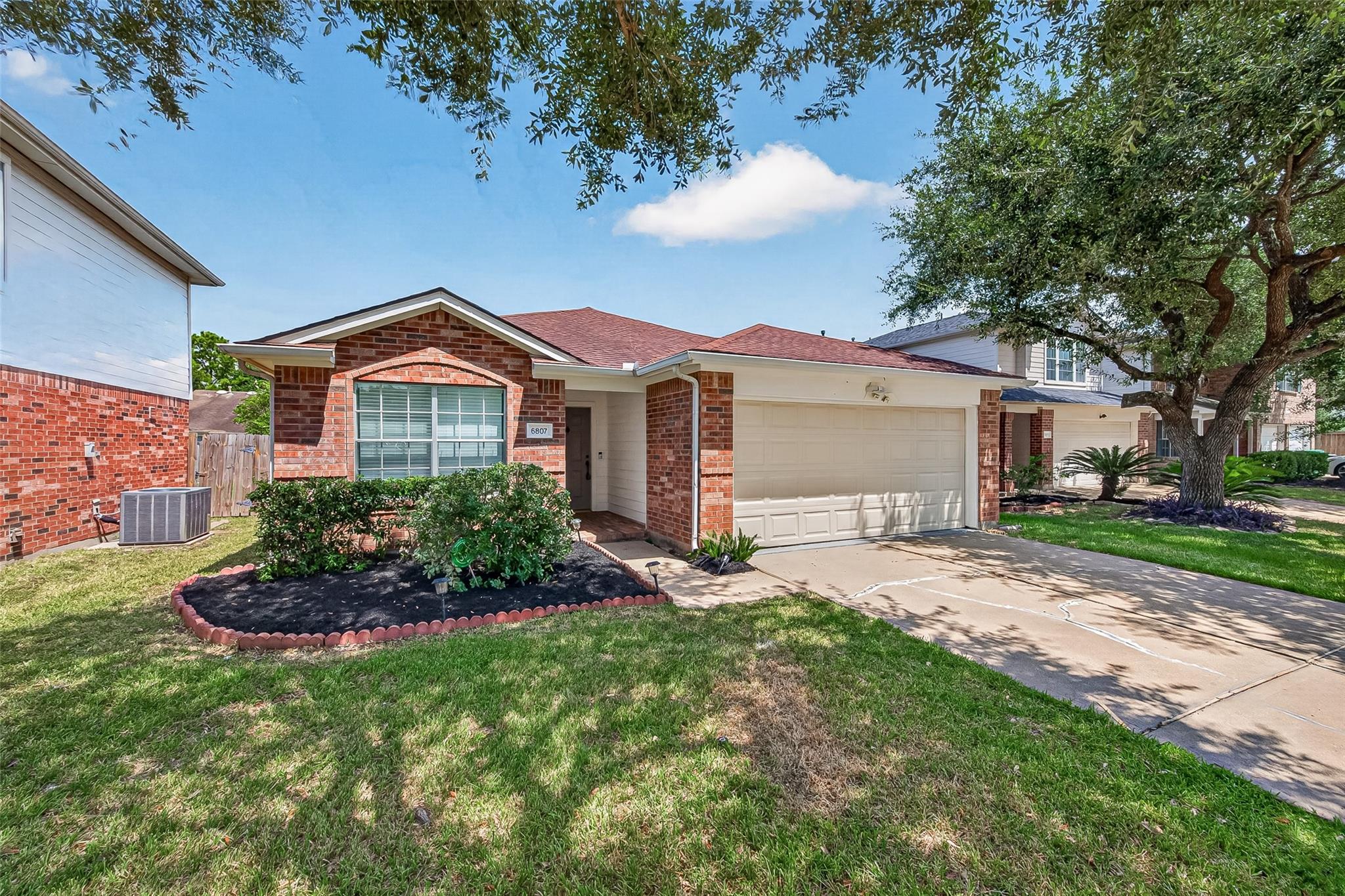 6807 Lauderwick Court
