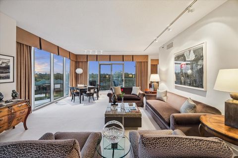 Photo of 121 N Post Oak Lane #601, Houston, TX 77024 (MLS # 91165513)