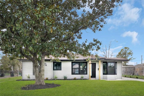 Multifamily For Sale - 4331 Herridge Street<br/> Houston, TX 77022