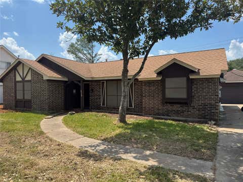 Photo of 2716 Stratford St Street, Pearland, TX 77581 (MLS # 72354600)