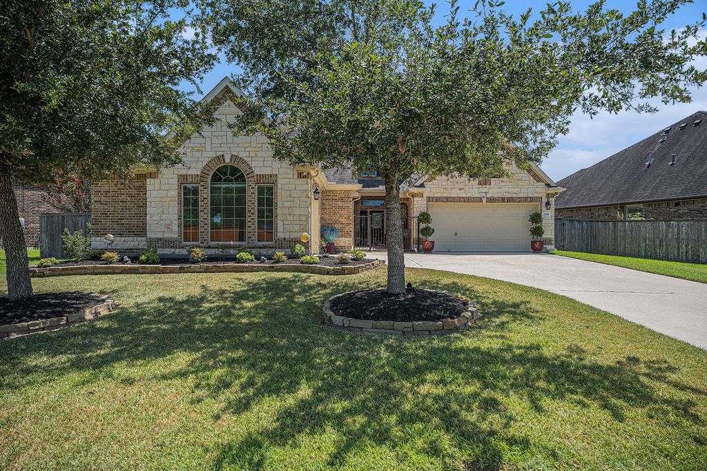 Photo of 2228 Flower Croft Lane, League City, TX 77573 (MLS # 59952122)