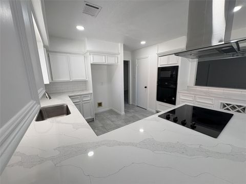 Tiny photo for 3203 Woodland View Drive, Houston, TX 77345 (MLS # 68676800)