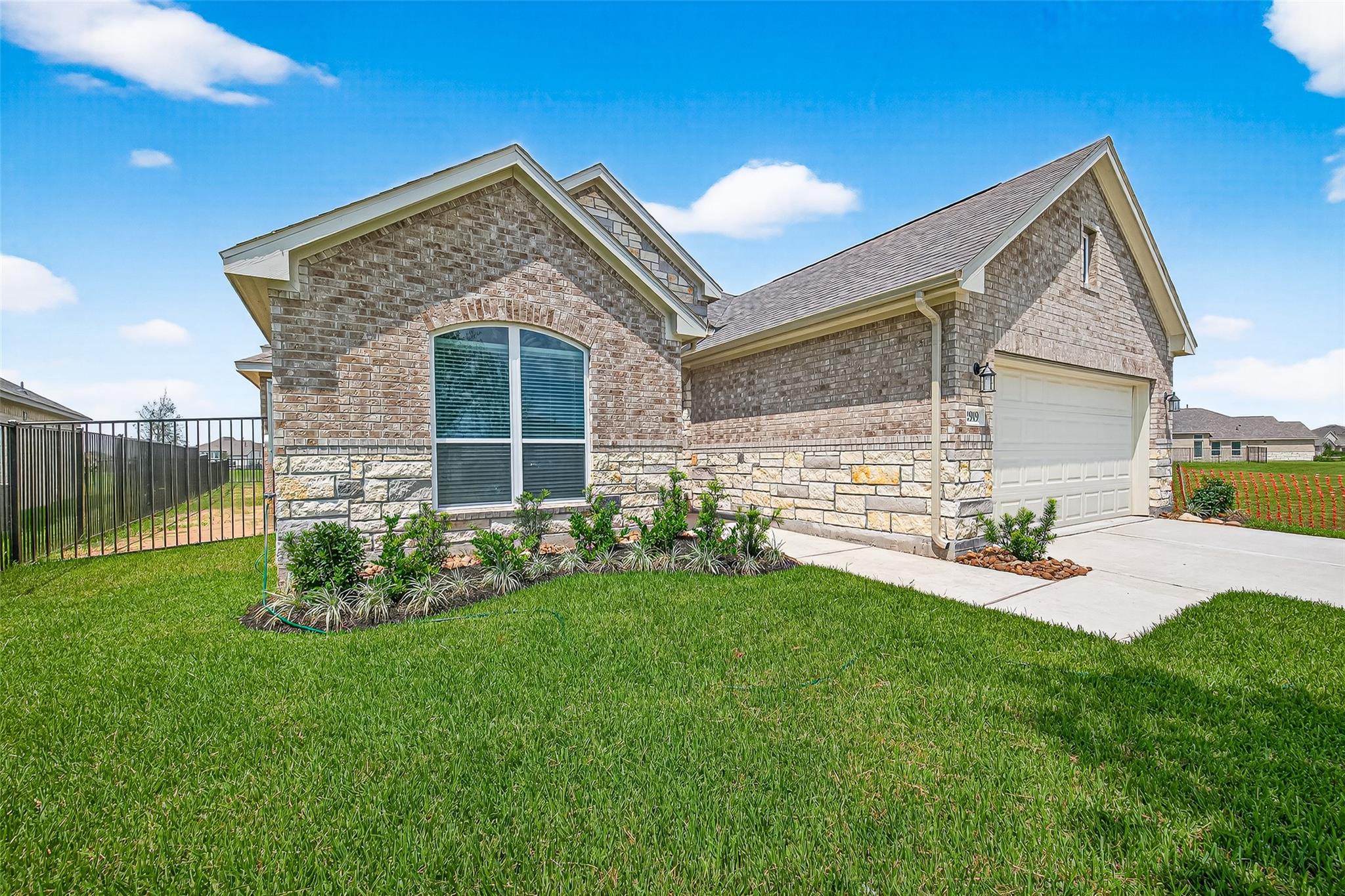 2919 Golden Isle Drive