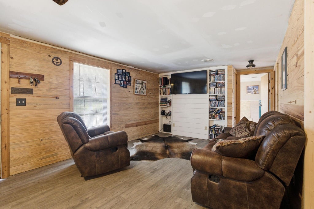 Photo of 2193 W Cr 3209, Mount Enterprise, TX 75681 (MLS # 57038509)