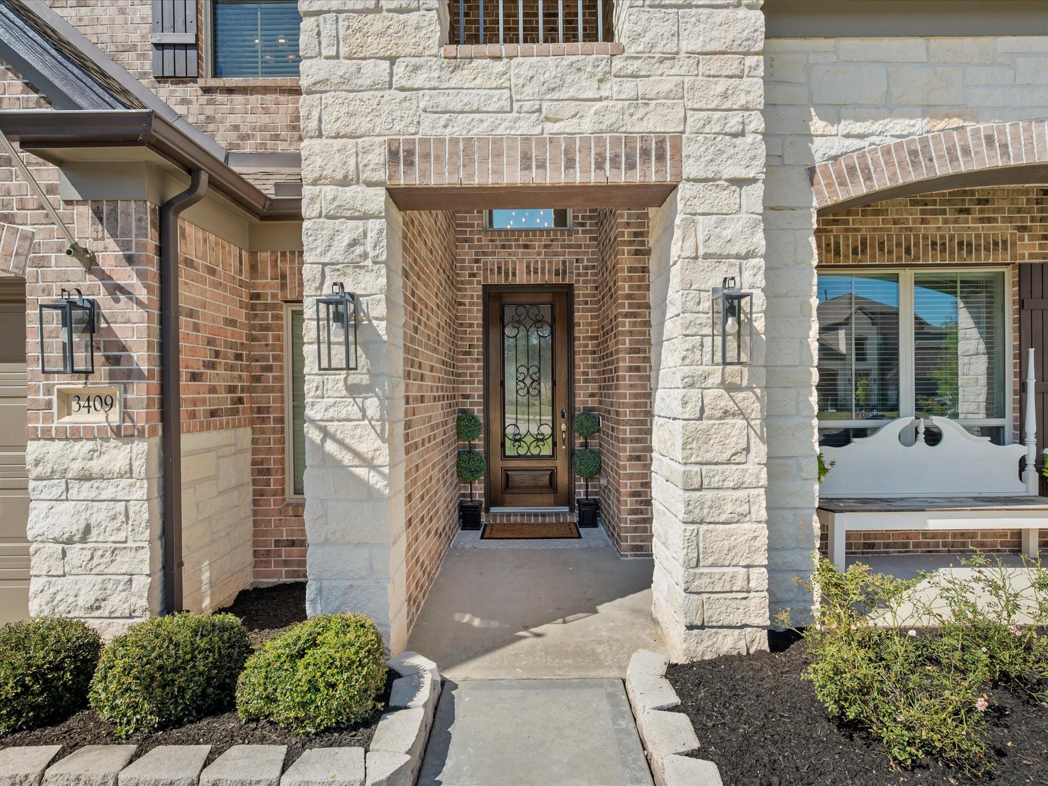 3409 Hickory Leaf Court