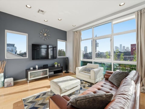 Photo of 1406 Columbus Street #206, Houston, TX 77019 (MLS # 29953296)