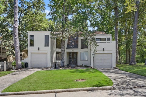 Photo of 2 Waters Edge Street, Conroe, TX 77356 (MLS # 3602311)