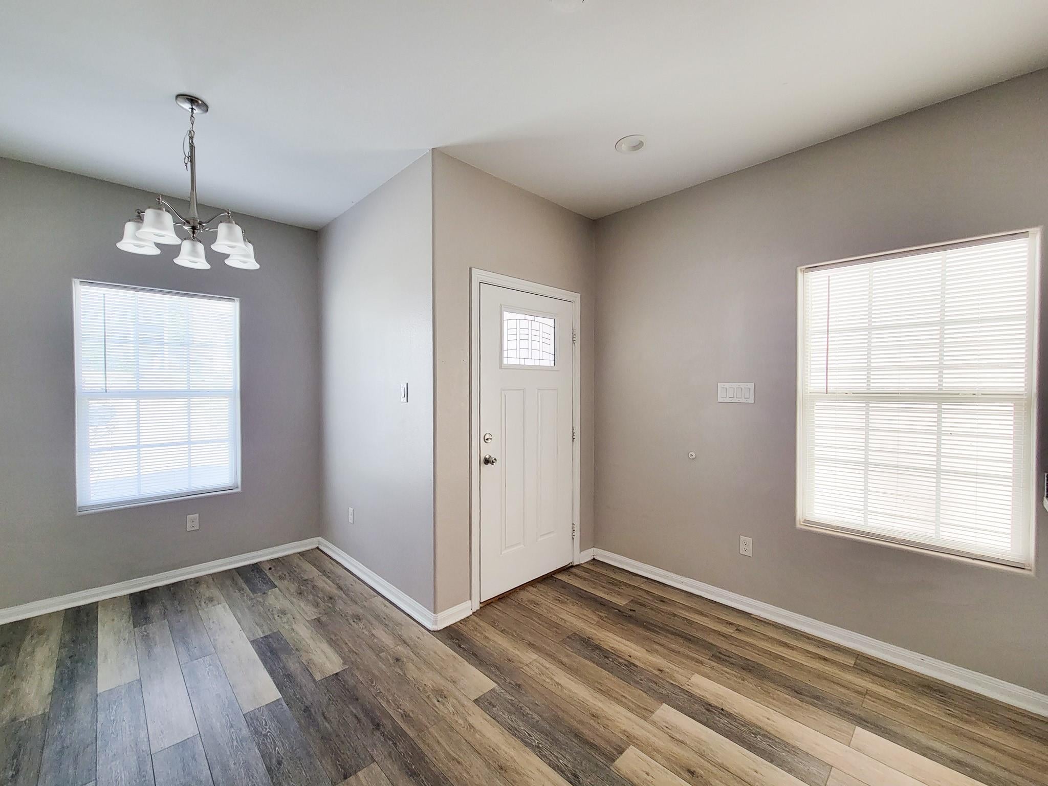 16917 Glenheath