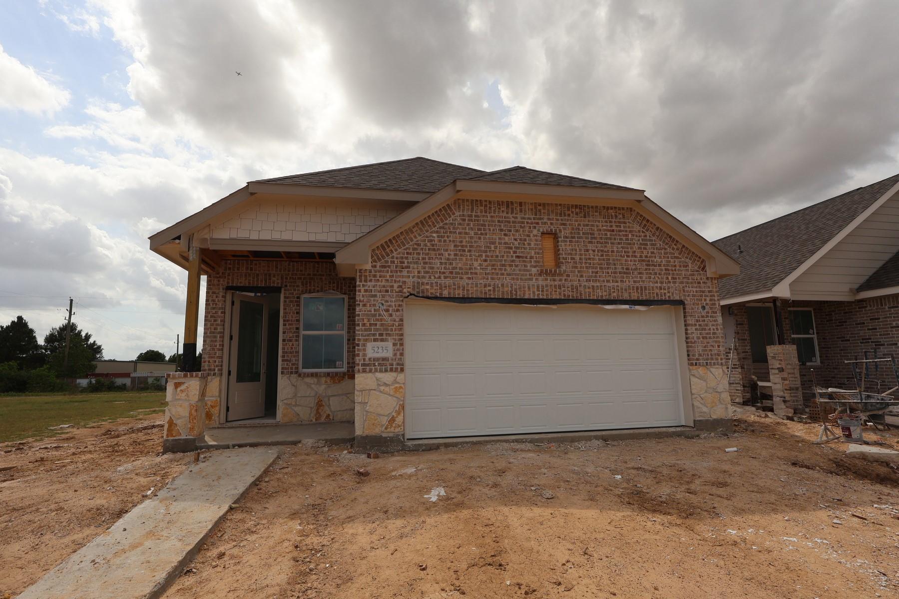 5235 Light Willow Lane