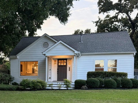 Homes For Sale - 742 W 42nd Street<br/> Houston, TX 77018