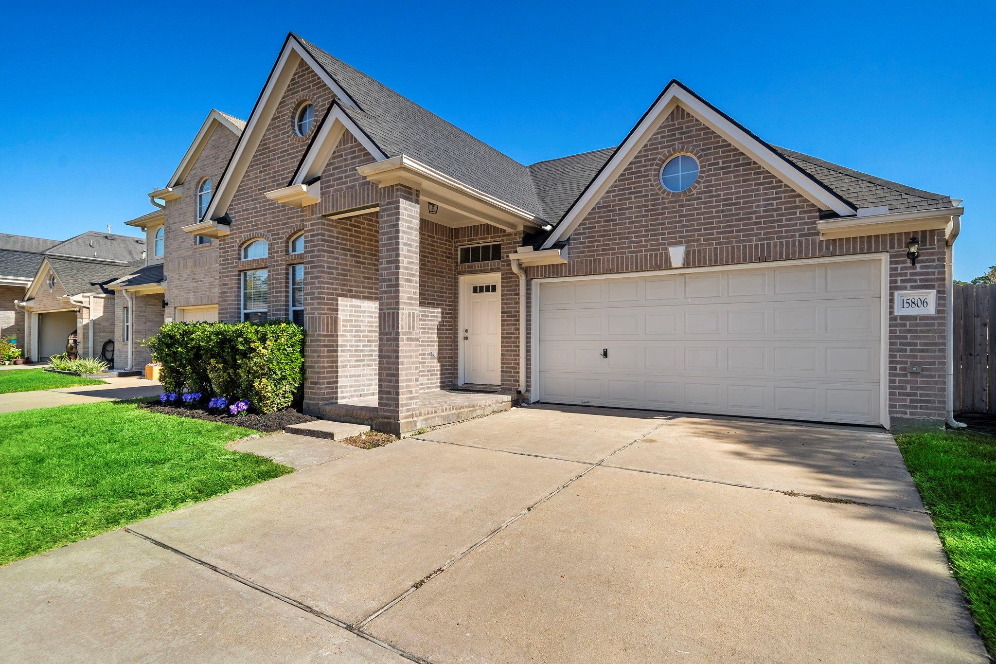 15806 Collinsville Drive