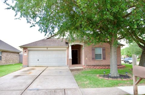 Photo of 7911 Trestletree Way, Baytown, TX 77521 (MLS # 68833614)