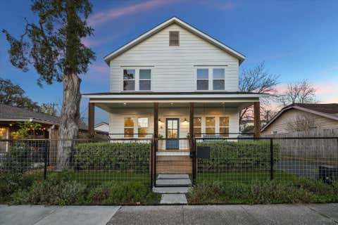 Photo of 910 Northwood Street, Houston, TX 77009 (MLS # 70463197)