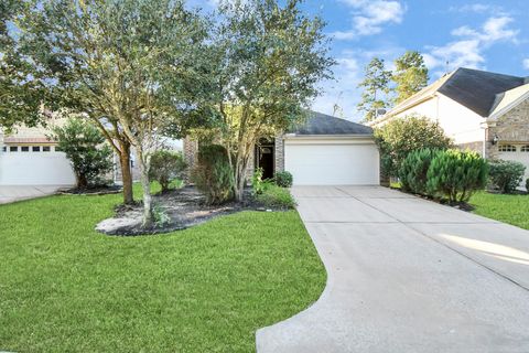 Photo of 7 Tidwilow Place, Tomball, TX 77375 (MLS # 78199233)