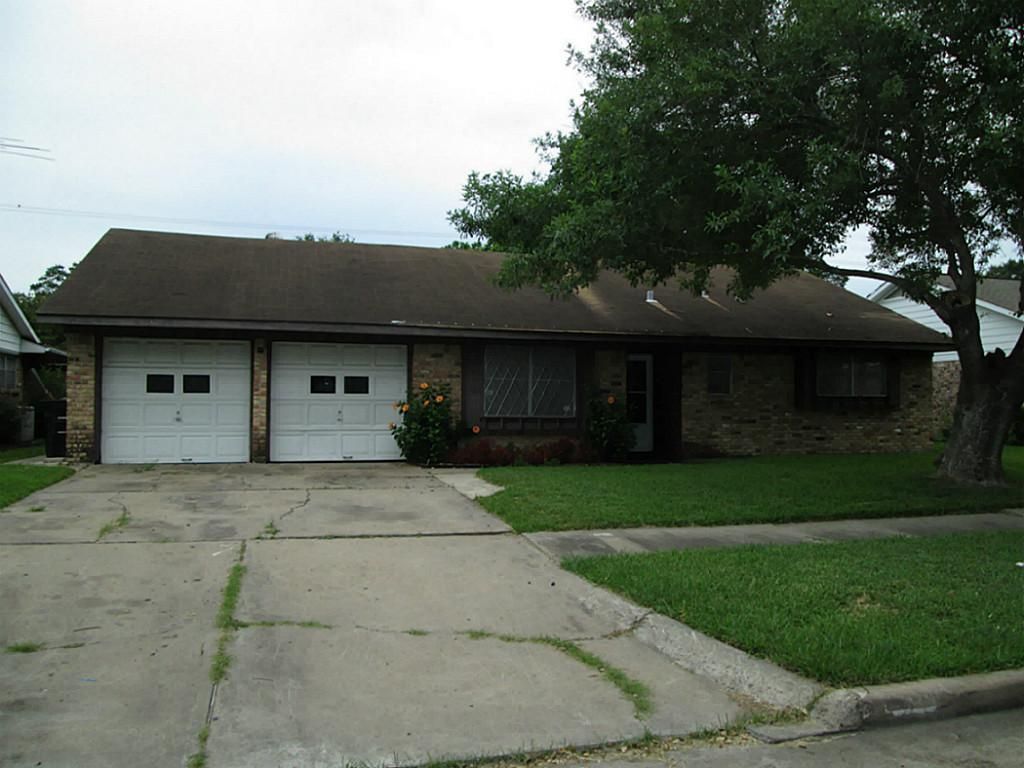 Photo of 5910 Ariel St, Houston, TX 77074 (MLS # 83291063)