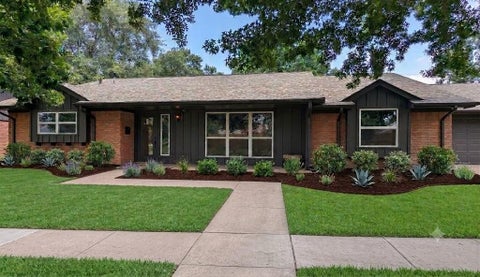 Photo of 5807 Hummingbird Street, Houston, TX 77096 (MLS # 55978939)