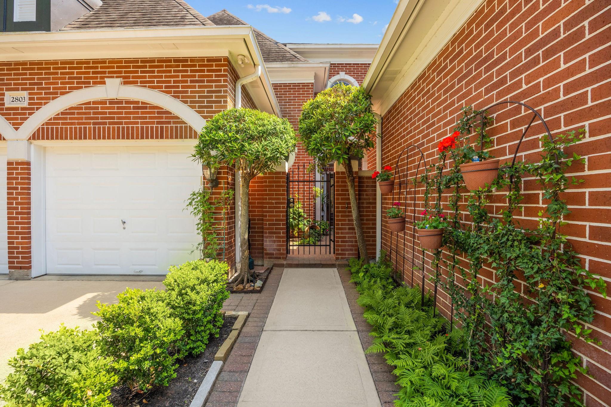 2803 Saint Annes Drive