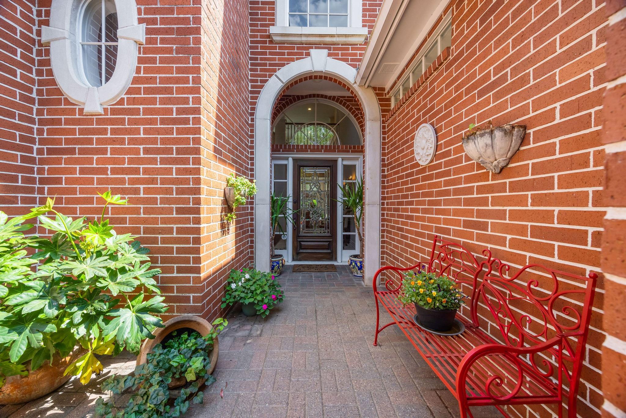 2803 Saint Annes Drive