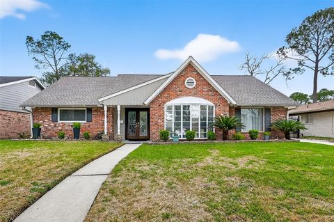 Photo of 5743 Warm Springs Road, Houston, TX 77035 (MLS # 16867347)