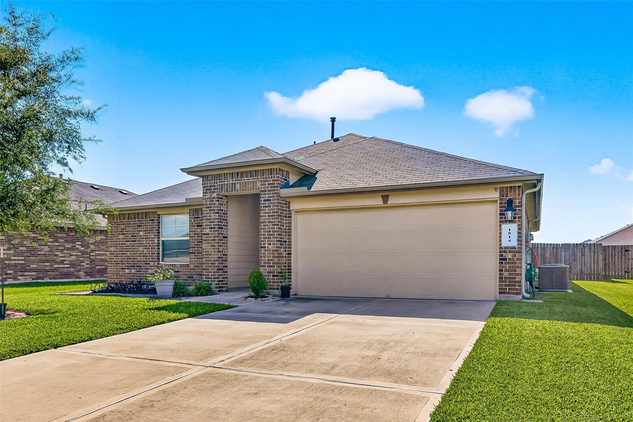 1814 Welsh Canyon Court