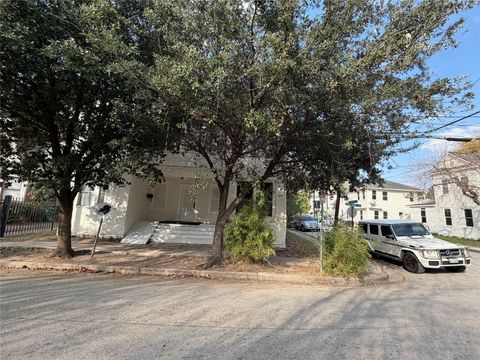 Photo of 402 Hyde Park Boulevard #4, Houston, TX 77006 (MLS # 49324099)